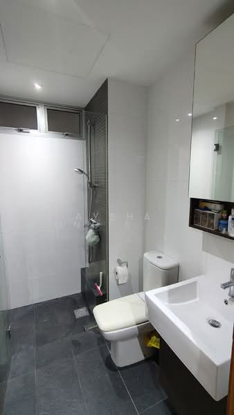 The Parc Condominium, 1 West Coast Walk, 3 Bedrooms, 1,216 sqft, Condominium For Sale, by Aysha Ong Siok Peng, 500115436 - Bathroom - PropertyGuru.com.sg