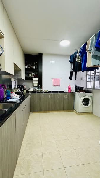 172 Bukit Batok West Avenue 8, 172 Bukit Batok West Avenue 8, 3 Bedrooms, 1,109 sqft, HDB Flat For Sale, by Cassandra Thng, 500115439 - Kitchen - PropertyGuru.com.sg