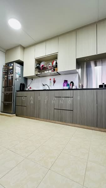 172 Bukit Batok West Avenue 8, 172 Bukit Batok West Avenue 8, 3 Bedrooms, 1,109 sqft, HDB Flat For Sale, by Cassandra Thng, 500115439 - Kitchen - PropertyGuru.com.sg