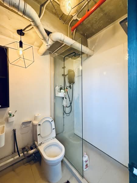 Polaris @ Woodlands, 101 Woodlands Avenue 12, 3,315 sqft, Factory / Workshop (B2) For Sale, by John Chong, 500115444 - Bathroom - CommercialGuru.com.sg