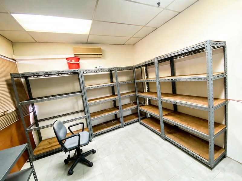 Gold Pine Industrial Building, 126 Joo Seng Road, 1,506 sqft, Light Industrial (B1) For Rent, by Emdy Koh, 500115445 - Interior - CommercialGuru.com.sg