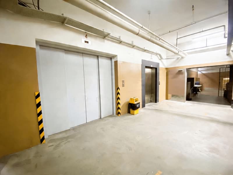 Gold Pine Industrial Building, 126 Joo Seng Road, 1,506 sqft, Light Industrial (B1) For Rent, by Emdy Koh, 500115445 - Corridor - CommercialGuru.com.sg