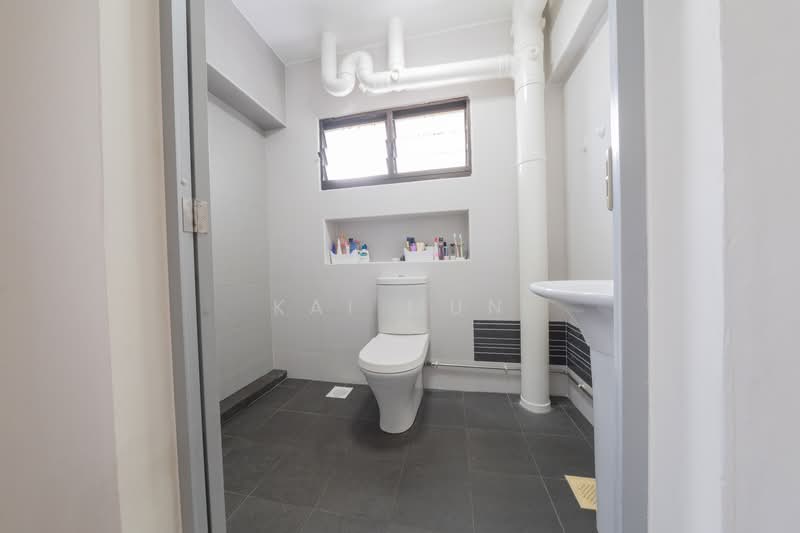 731 Woodlands Circle, 731 Woodlands Circle, 3 Bedrooms, 1,109 sqft, HDB Flat For Sale, by Kai Mun, 500115450 - Bathroom - PropertyGuru.com.sg