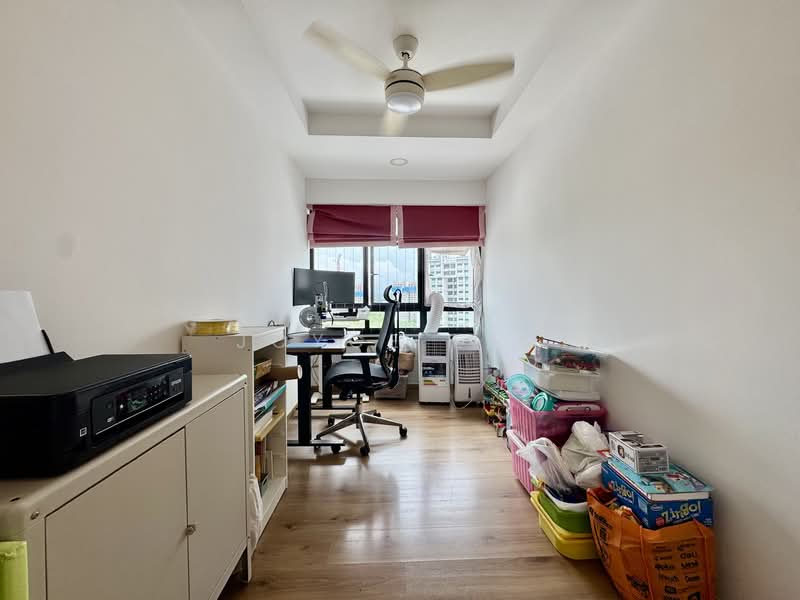 28D Dover Crescent, 28D Dover Crescent, 4 Bedrooms, 1,335 sqft, HDB Flat For Sale, by Joyce Lau, 500115456 - Bedroom 4/study - PropertyGuru.com.sg