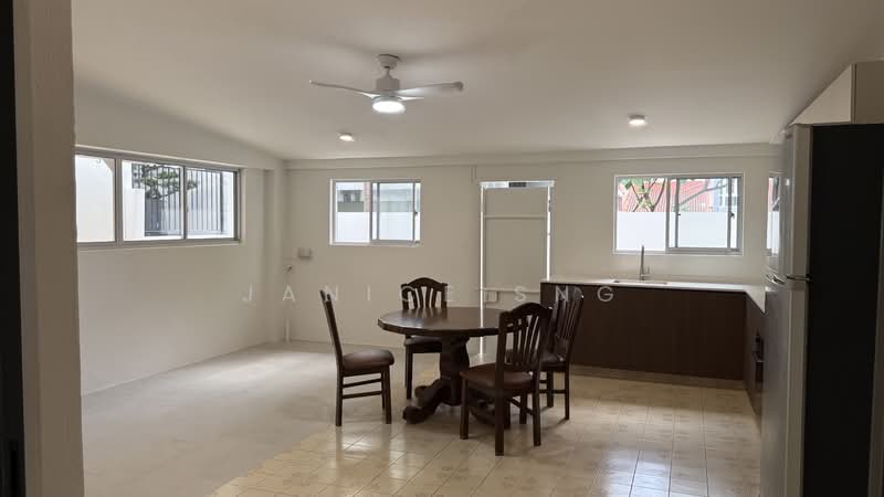 Kovan Road, , 4 Bedrooms, 2,300 sqft, Terraced House For Rent, by Janice Sng, 500115461 - Dining/Kitchen - PropertyGuru.com.sg