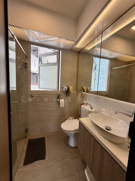 323C Sumang Walk, 323C Sumang Walk, 3 Bedrooms, 1,302 sqft, HDB Flat For Sale, by Winnie Toh, 500115465 - Master Bathroom - PropertyGuru.com.sg