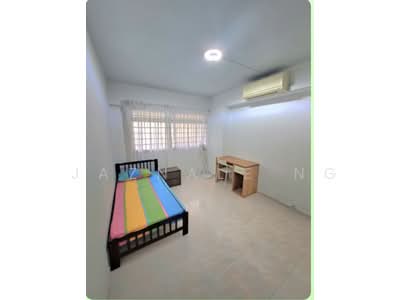 For Rent - 30 Holland Close