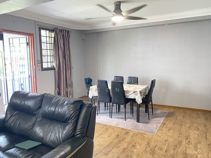 745 Jurong West Street 73, 745 Jurong West Street 73, 3 Bedrooms, 1,119 sqft, HDB Flat For Sale, by Nijamudeen Deeno, 500115486 - Living Room - PropertyGuru.com.sg