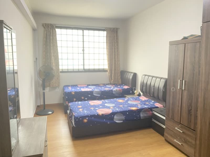 745 Jurong West Street 73, 745 Jurong West Street 73, 3 Bedrooms, 1,119 sqft, HDB Flat For Sale, by Nijamudeen Deeno, 500115486 - Bedroom - PropertyGuru.com.sg