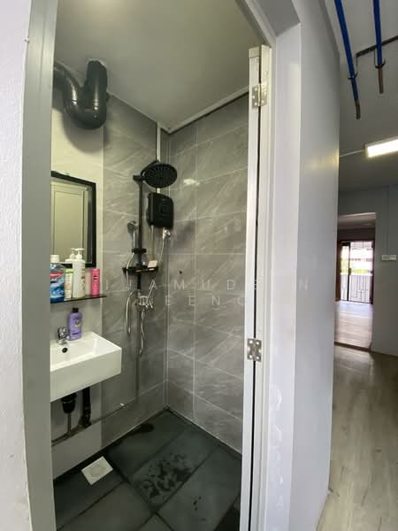 745 Jurong West Street 73, 745 Jurong West Street 73, 3 Bedrooms, 1,119 sqft, HDB Flat For Sale, by Nijamudeen Deeno, 500115486 - Bathroom - PropertyGuru.com.sg