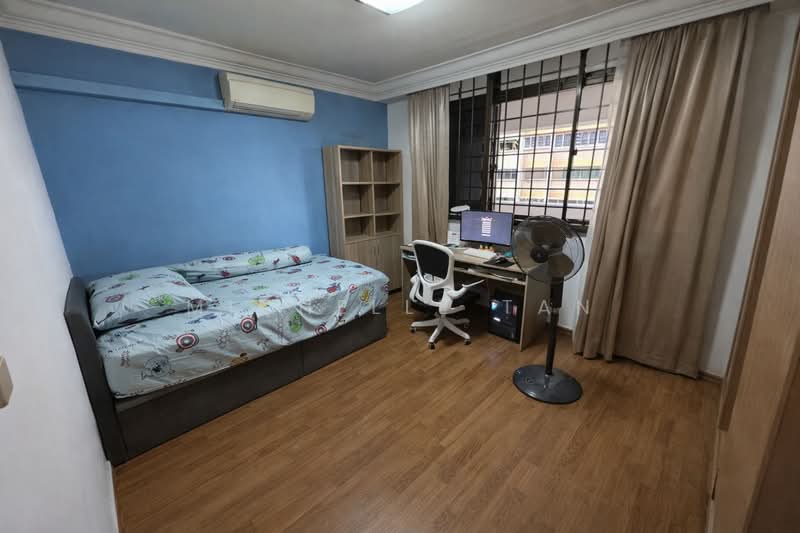 527 Hougang Avenue 6, 527 Hougang Avenue 6, 3 Bedrooms, 1,109 sqft, HDB Flat For Sale, by Michelle Tan, 500115494 - Bedroom - PropertyGuru.com.sg
