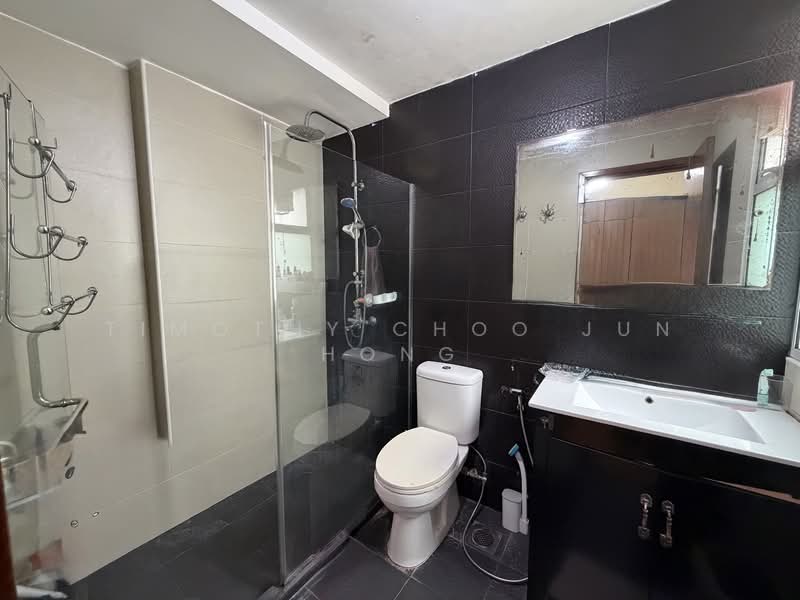 The Eden @ Tampines, 27 Tampines Street 34, 3 Bedrooms, 1,485 sqft, Condominium For Sale, by Timothy Choo Jun Hong, 500115549 - Bathroom - PropertyGuru.com.sg