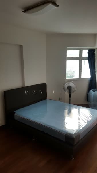 384 Bukit Batok West Avenue 5, 384 Bukit Batok West Avenue 5, 3 Bedrooms, 990 sqft, HDB Flat For Rent, by May Lee, 500115564 - Bedroom - PropertyGuru.com.sg
