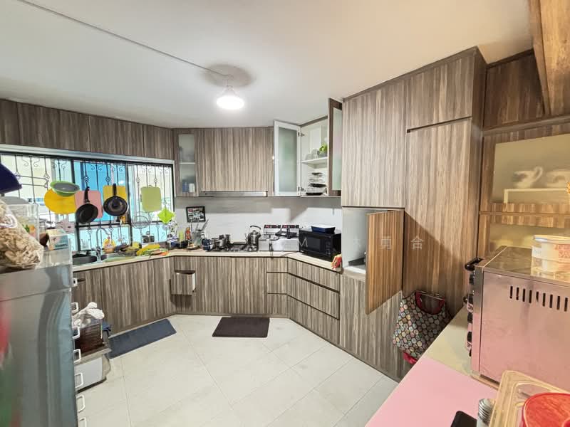 Ivory Heights, 124 Jurong East Street 13, 3 Bedrooms, 1,701 sqft, Condominium For Sale, by Eric Lim 林勇合, 500115567 - Kitchen - PropertyGuru.com.sg