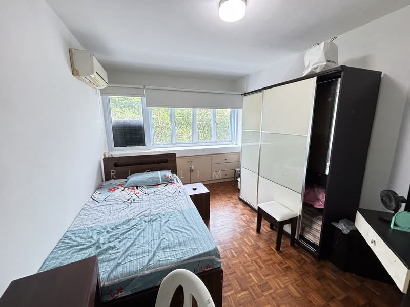 Ivory Heights, 124 Jurong East Street 13, 3 Bedrooms, 1,701 sqft, Condominium For Sale, by Eric Lim 林勇合, 500115567 - Bedroom - PropertyGuru.com.sg