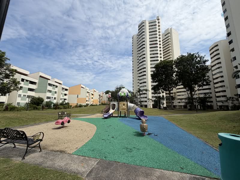 Ivory Heights, 124 Jurong East Street 13, 3 Bedrooms, 1,701 sqft, Condominium For Sale, by Eric Lim 林勇合, 500115567 - Exterior - PropertyGuru.com.sg