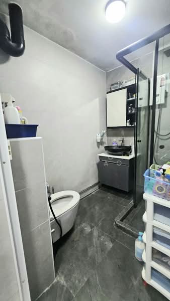 202 Boon Lay Drive, 202 Boon Lay Drive, 3 Bedrooms, 1,292 sqft, HDB Flat For Sale, by Jose Loh Zhenhao, 500115571 - Bathroom - PropertyGuru.com.sg