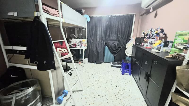 202 Boon Lay Drive, 202 Boon Lay Drive, 3 Bedrooms, 1,292 sqft, HDB Flat For Sale, by Jose Loh Zhenhao, 500115571 - Bedroom - PropertyGuru.com.sg