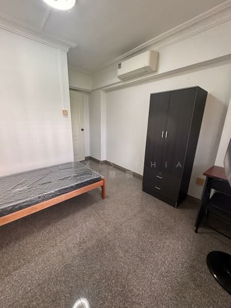 408 Sembawang Drive, 408 Sembawang Drive, Room Rental, 150 sqft, HDB Flat For Rent, by Alexis Chia 谢慧丽, 500115575 - Bedroom - PropertyGuru.com.sg