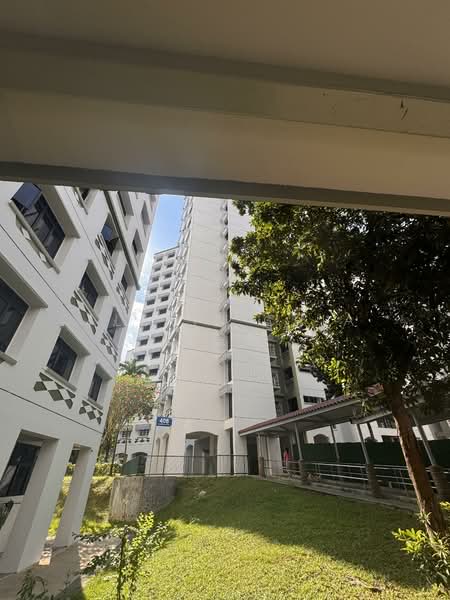 408 Sembawang Drive, 408 Sembawang Drive, Room Rental, 150 sqft, HDB Flat For Rent, by Alexis Chia 谢慧丽, 500115575 - Exterior - PropertyGuru.com.sg
