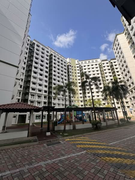 408 Sembawang Drive, 408 Sembawang Drive, Room Rental, 150 sqft, HDB Flat For Rent, by Alexis Chia 谢慧丽, 500115575 - Exterior - PropertyGuru.com.sg