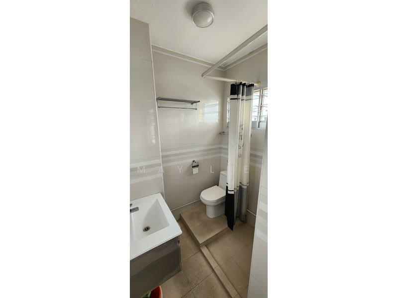 304 Yishun Central, 304 Yishun Central, 2 Bedrooms, 797 sqft, HDB Flat For Rent, by May Lee, 500115597 - Bathroom - PropertyGuru.com.sg