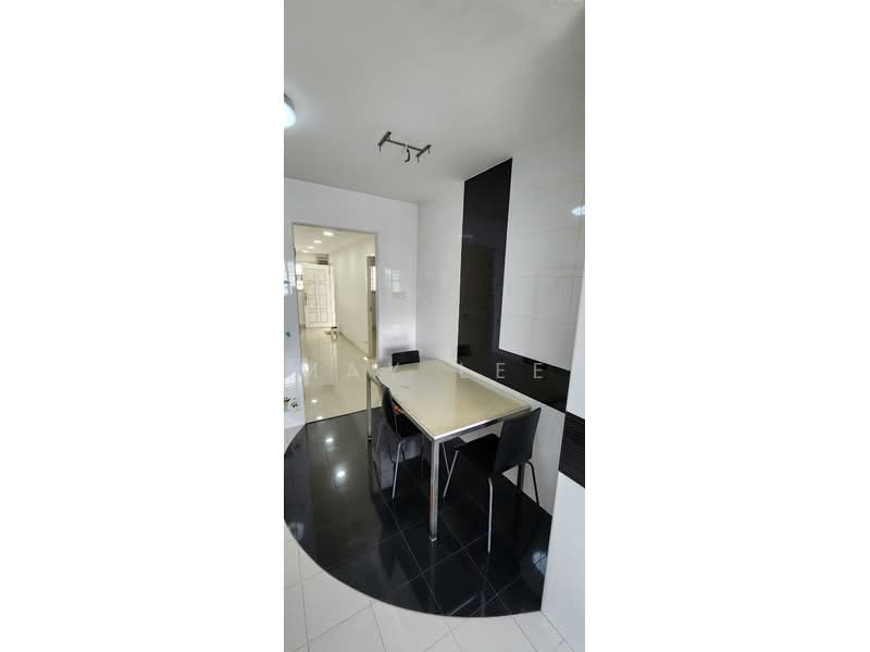 304 Yishun Central, 304 Yishun Central, 2 Bedrooms, 797 sqft, HDB Flat For Rent, by May Lee, 500115597 - Dining Room - PropertyGuru.com.sg