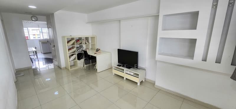304 Yishun Central, 304 Yishun Central, 2 Bedrooms, 797 sqft, HDB Flat For Rent, by May Lee, 500115597 - Living Room - PropertyGuru.com.sg