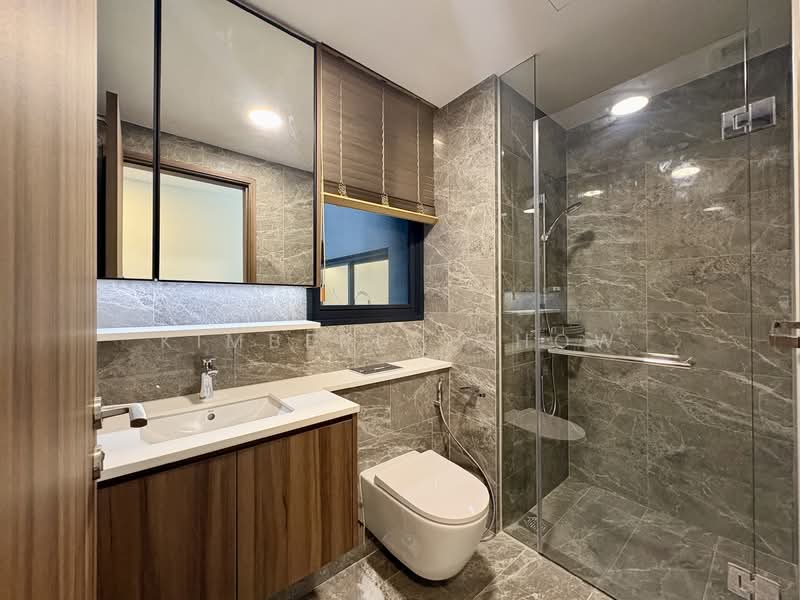 Lentor Modern, Lentor Central, 3 Bedrooms, 990 sqft, Condominium For Sale, by Kimberly Chow, 500115602 - Common Bathroom - PropertyGuru.com.sg