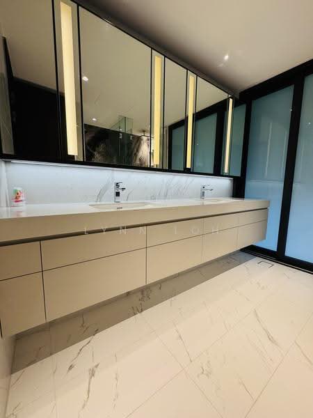 Villas @ Greenbank Park, 50 Greenbank Park, Clementi Park / Upper Bukit Timah, 5 Bedrooms, 5,436 sqft, Semi-Detached House For Sale, by Lynn Loh, 500115606 - Bathroom - PropertyGuru.com.sg