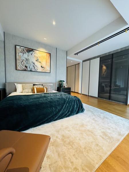 Villas @ Greenbank Park, 50 Greenbank Park, Clementi Park / Upper Bukit Timah, 5 Bedrooms, 5,436 sqft, Semi-Detached House For Sale, by Lynn Loh, 500115606 - Master Bedroom - PropertyGuru.com.sg