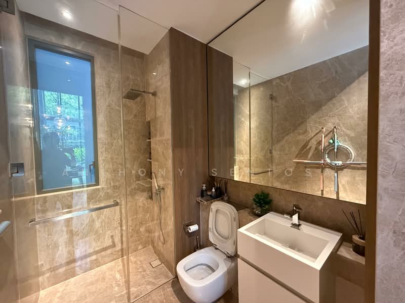 Leedon Residence, 6 Leedon Heights, 4 Bedrooms, 4,606 sqft, Condominium For Rent, by Anthony Sentosa, 500115608 - Bathroom - PropertyGuru.com.sg