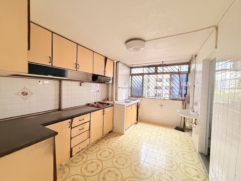 75 Bedok North Road, 75 Bedok North Road, 2 Bedrooms, 635 sqft, HDB Flat For Sale, by Joy Toh, 500115612 - Kitchen - PropertyGuru.com.sg