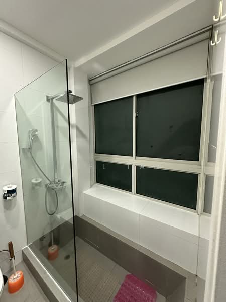 Kent Residences, 23 Kent Road, 1 Bedroom, 560 sqft, Condominium For Rent, by Joel Tan, 500115646 - Bathroom - PropertyGuru.com.sg