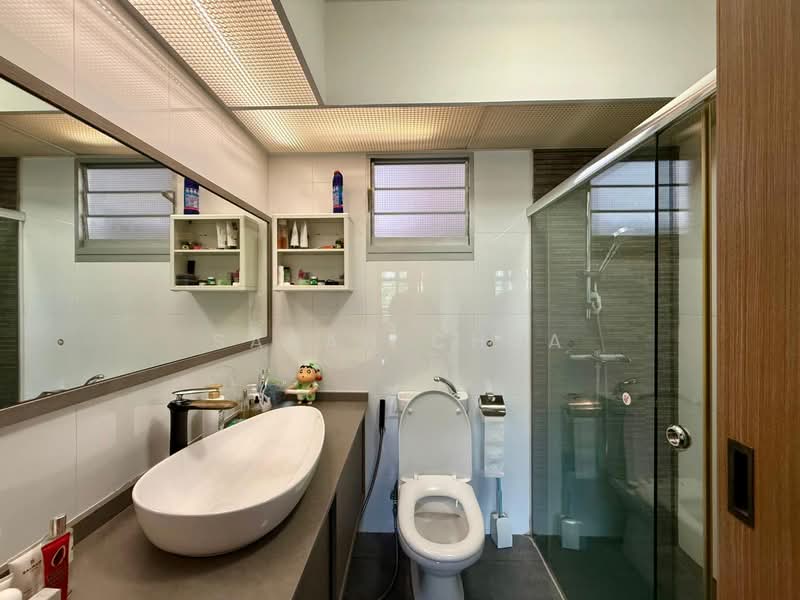 439B Bukit Batok West Avenue 8, 439B Bukit Batok West Avenue 8, 3 Bedrooms, 1,216 sqft, HDB Flat For Sale, by Sarah Chua, 500115671 - Bathroom - PropertyGuru.com.sg