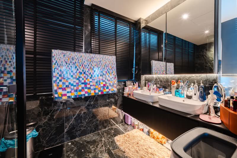 Zenith @ Zion, 60 Zion Road, 3 Bedrooms, 2,454 sqft, Apartment For Sale, by Josie Lee, 500115684 - Bathroom - PropertyGuru.com.sg