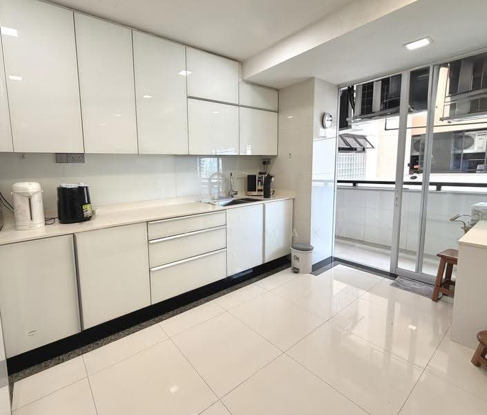 Yong An Park, 327 River Valley Road, Orchard / River Valley, 4 Bedrooms, 3,434 sqft, Condominium For Sale, by Jennifer Makmur, 500115685 - Kitchen - PropertyGuru.com.sg