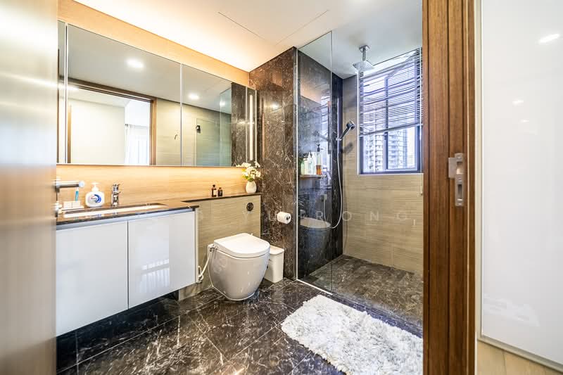 Parc Esta, 900 Sims Avenue, 3 Bedrooms, 1,023 sqft, Condominium For Sale, by Ong Yu Rong, 500115686 - Bathroom - PropertyGuru.com.sg