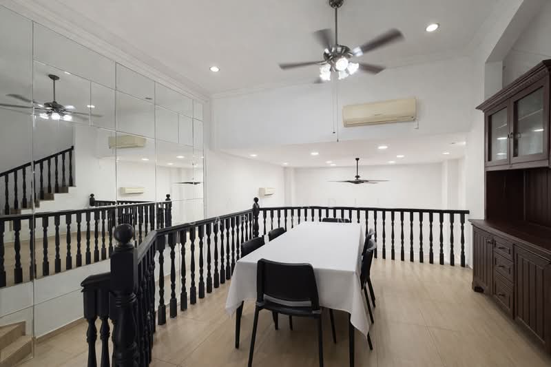 Loyang Villas, Loyang Rise, 5 Bedrooms, 2,551 sqft, Terraced House For Sale, by Nizam Adli Saparin, 500115688 - Interior - PropertyGuru.com.sg