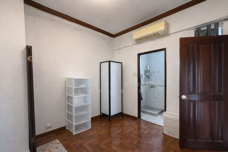 Loyang Villas, Loyang Rise, 5 Bedrooms, 2,551 sqft, Terraced House For Sale, by Nizam Adli Saparin, 500115688 - Interior - PropertyGuru.com.sg