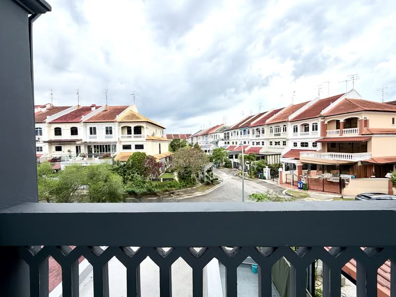 Loyang Villas, Loyang Rise, 5 Bedrooms, 2,551 sqft, Terraced House For Sale, by Nizam Adli Saparin, 500115688 - Exterior - PropertyGuru.com.sg