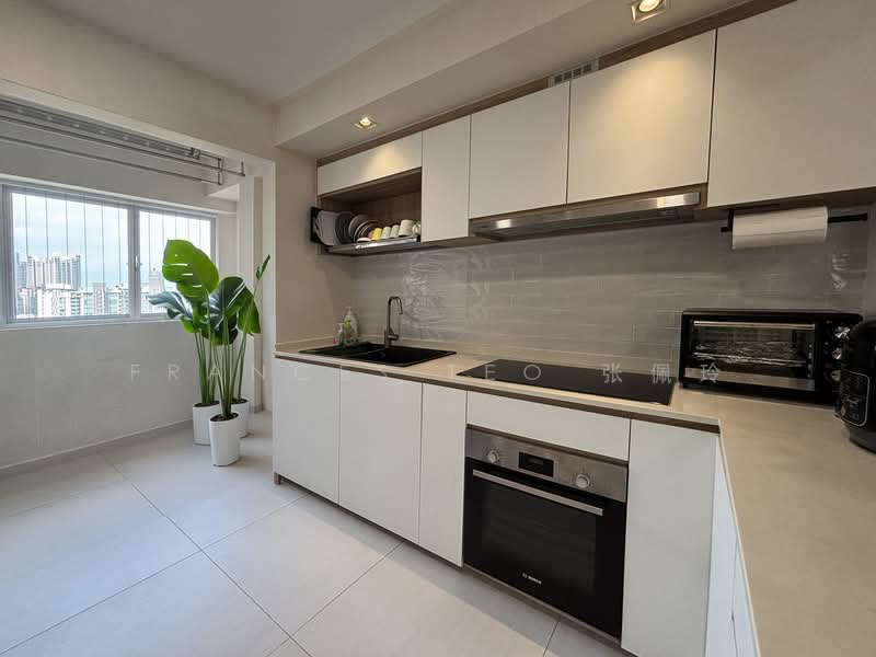 30 Holland Close, 30 Holland Close, 3 Bedrooms, 1,130 sqft, HDB Flat For Sale, by Frances Teo 张佩玲, 500115689 - Kitchen - PropertyGuru.com.sg
