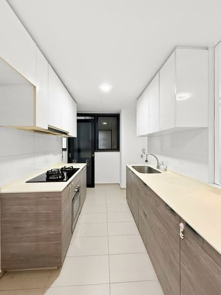 Lush Acres, 3 Fernvale Close, 4 Bedrooms, 1,367 sqft, Executive Condominium For Sale, by Clarence Tan, 500115690 - Kitchen - PropertyGuru.com.sg