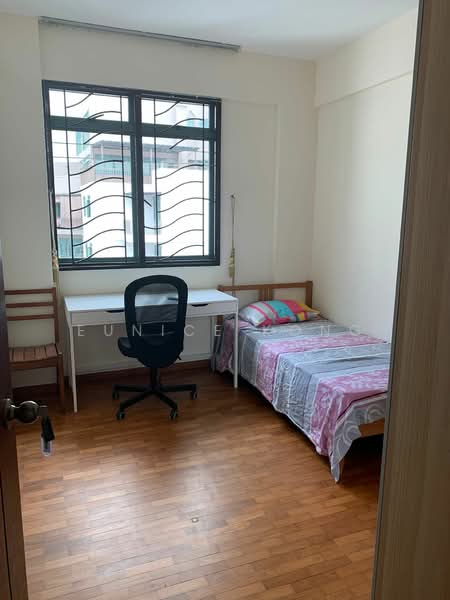 Summerdale, 6 Boon Lay Drive, 3 Bedrooms, 1,378 sqft, Condominium For Sale, by Eunice Kong, 500115691 - Bedroom - PropertyGuru.com.sg