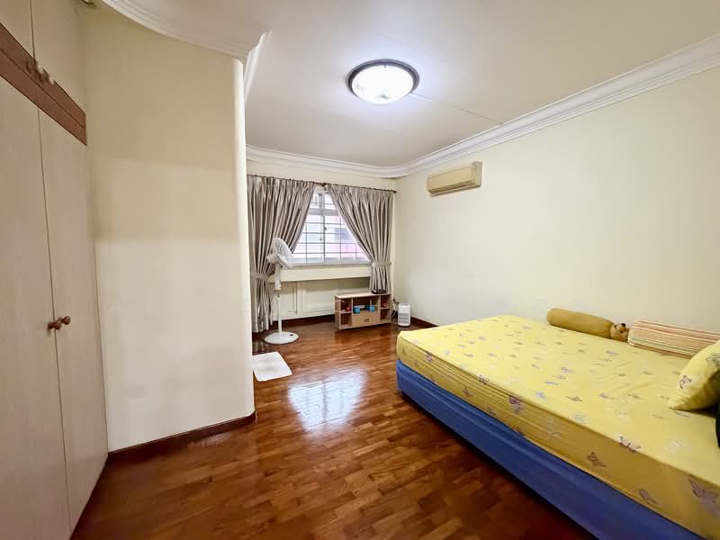 761 Pasir Ris Street 71, 761 Pasir Ris Street 71, 4 Bedrooms, 1,345 sqft, HDB Flat For Sale, by Ashley Chai 蔡忝玲, 500115693 - Bedroom - PropertyGuru.com.sg