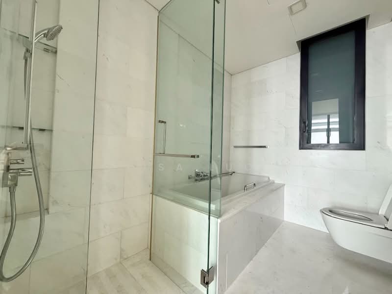 South Beach Residences, 28 South Beach Road, 2 Bedrooms, 1,020 sqft, Condominium For Rent, by Lisa Luo, 500115721 - Bathroom - PropertyGuru.com.sg