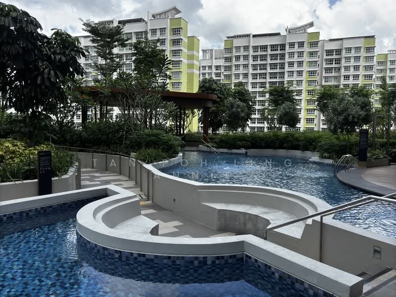 Sengkang Grand Residences, 76 Compassvale Bow, 1 Bedroom, 474 sqft, Condominium For Rent, by Tan Poh Ling Annie, 500115742 - Exterior - PropertyGuru.com.sg