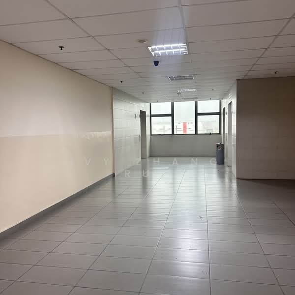 Woodlands Bizhub, 242 Woodlands Industrial Park E5, 1,206 sqft, Factory / Workshop (B2) For Sale, by Ivy Zhang Rui, 500115749 - Interior - CommercialGuru.com.sg