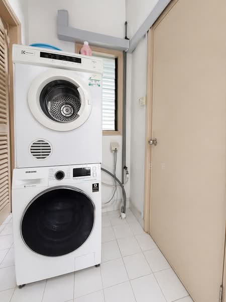 The Regalia, 2 River Valley Close, Room Rental, 100 sqft, Apartment For Rent, by James Lee, 500115757 - Interior - PropertyGuru.com.sg