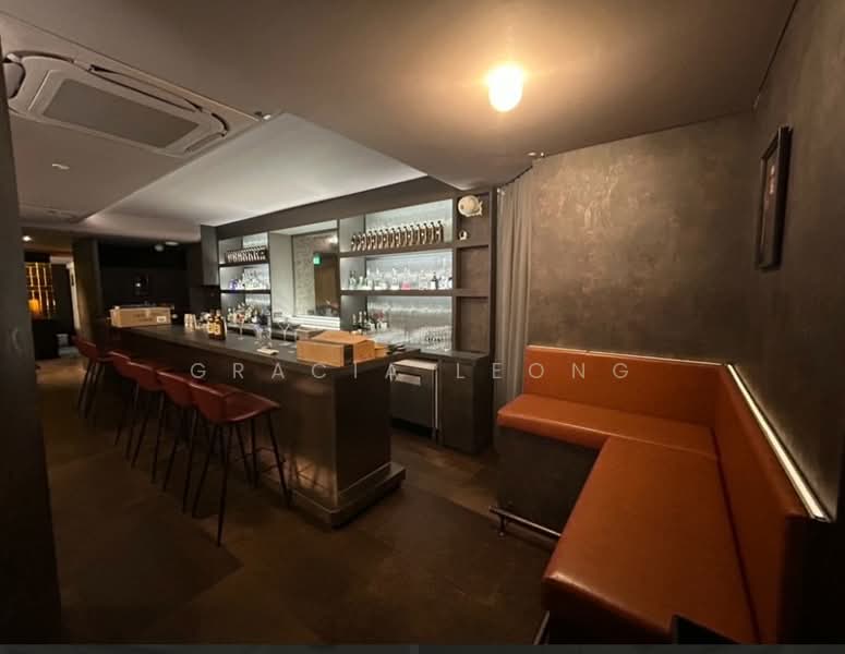 Rare Fully Fitted F&B Unit at Boon Tat Street !, Boon Tat Street, 3,442 sqft, Food & Beverage For Rent, by Gracia Leong, 500115759 - Interior - CommercialGuru.com.sg